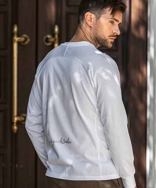 1PIU1UGUALE3  RELAX （ウノピゥウノウグァーレトレ リラックス）の「1PIU1UGUALE3 RELAX(ウノピゥウノウグァーレトレ リラックス)ラインストーン バックロゴ ロングTシャツ（Tシャツ/カットソー・メンズ・ホワイト/ブラック・S/M/L/XL/XXL）」の2枚目の写真