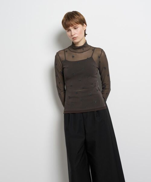 LANVIN en Bleu（ランバンオンブルー）の「フラワー刺繍チュールカットソー（Tシャツ/カットソー・レディース・オフホワイト/ブラウン・38）」の6枚目の写真