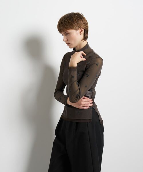 LANVIN en Bleu（ランバンオンブルー）の「フラワー刺繍チュールカットソー（Tシャツ/カットソー・レディース・オフホワイト/ブラウン・38）」の7枚目の写真