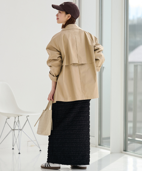 JOURNAL STANDARD relume（ジャーナルスタンダード　レリューム）の「《追加 / 手洗い可》ハーフトレンチコート（トレンチコート・レディース・ベージュ/ネイビー・36/38）」の8枚目の写真