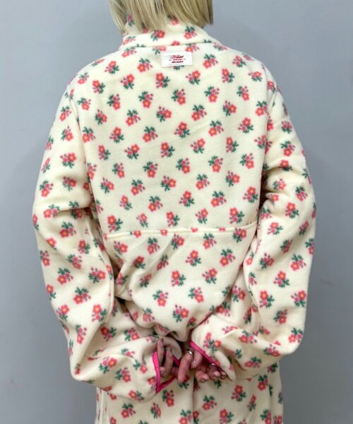 w closet（ダブルクローゼット）の「花柄フリースプルオーバー（Tシャツ/カットソー・レディース・アイボリー/ネイビー・FREE）」の4枚目の写真