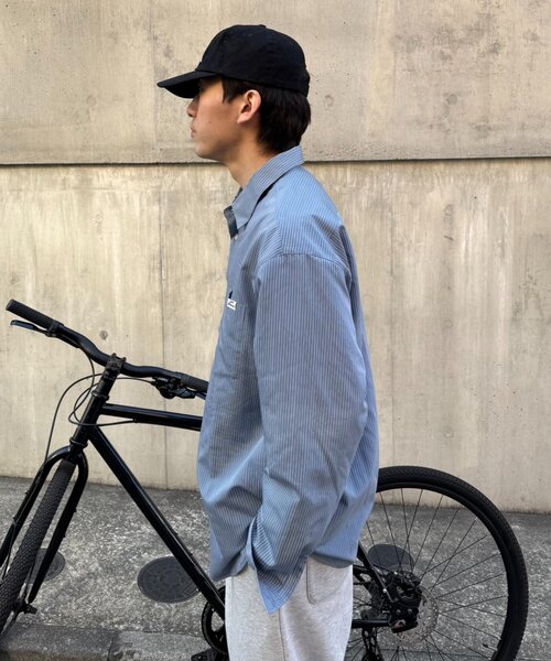 CIAOPANIC TYPY(チャオパニックティピー)の「【肌触り◎】ユニセックス/シルクタッチ立体ストライプシャツ(シャツ/ブラウス・レディース・ネイビー/グリーン/ライトグレー・MEDIUM/LARGE)」の5枚目の写真