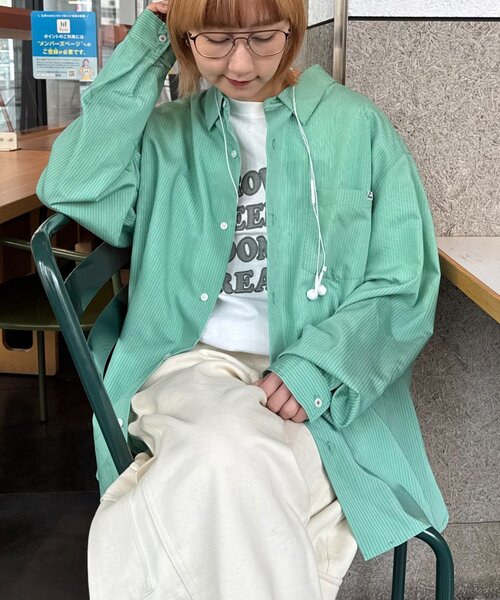 CIAOPANIC TYPY(チャオパニックティピー)の「【肌触り◎】ユニセックス/シルクタッチ立体ストライプシャツ(シャツ/ブラウス・レディース・ネイビー/グリーン/ライトグレー・MEDIUM/LARGE)」の11枚目の写真