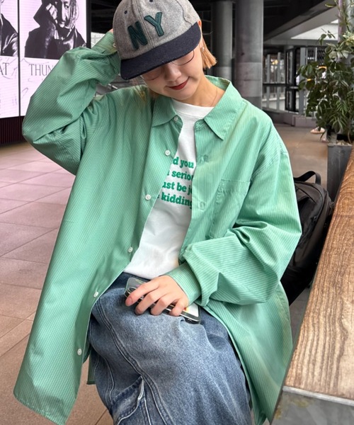 CIAOPANIC TYPY（チャオパニックティピー）の「【肌触り◎】ユニセックスシルクタッチ立体ストライプシャツ（シャツ/ブラウス・メンズ・ネイビー/グリーン/ライトグレー・MEDIUM/LARGE）」の5枚目の写真