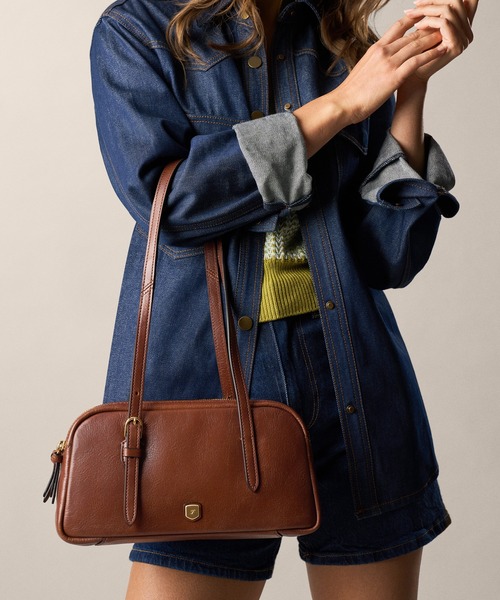 FOSSIL(フォッシル)の「フォッシル 肩かけバッグ レディース レザー ブラウン スマホ収納可 ZB11223212(ショルダーバッグ・レディース・ブラウン・FREE)」の2枚目の写真