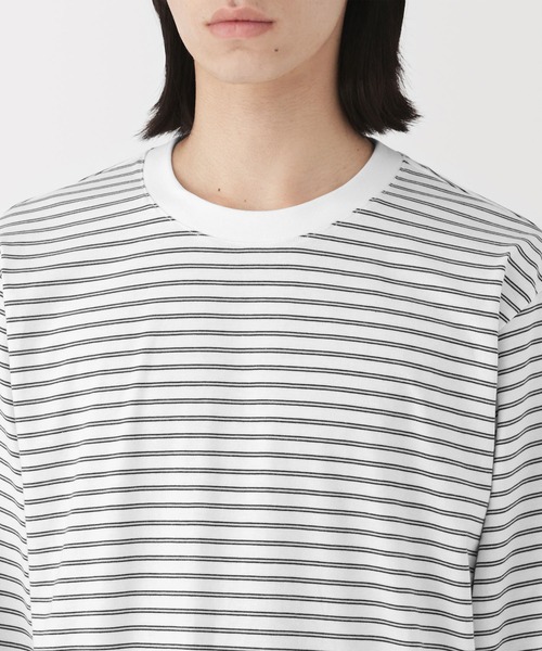 無印良品（ムジルシリョウヒン）の「紳士　天竺編みクルーネック長袖Ｔシャツ（ボーダー）（Tシャツ/カットソー・メンズ・グレー系/ブラック系/ホワイト系/ホワイト系1・S/M/L/XL）」の13枚目の写真