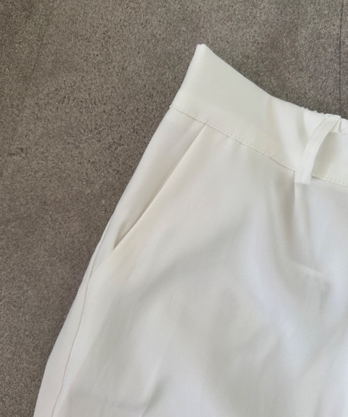 SHEPP(シープ)の「【UNISEX】ハイウエスト センタープレス ワイドスラックスタックトラウザーパンツ(スラックス・メンズ・ブラック/ホワイト・M/L)」の7枚目の写真