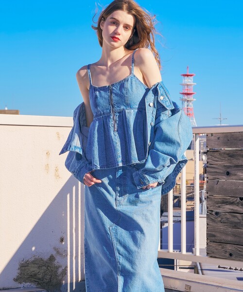 abahouse mavie（アバハウスマヴィ）の「ウォッシュドデニムキャミ/レイヤード/バックリボン/春服/夏服（キャミソール・レディース・グレー/ライトブルー/サックスブルー・フリー）」の4枚目の写真