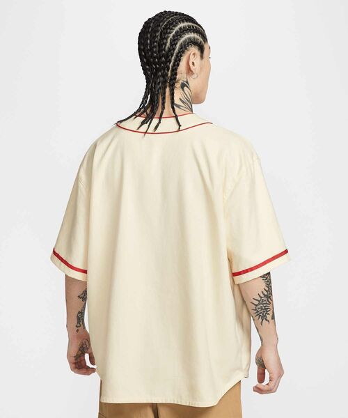 NIKE(ナイキ)の「ナイキ ライフ メンズ ショートスリーブ ヴィンテージ スポーツ トップス / Nike Life Men's Short-Sleeve Vintage Sport Top IF2230-113 Coconut Milk(ジャージ・メンズ・ホワイト系その他2・S/XL/2XL/M/L)」の2枚目の写真