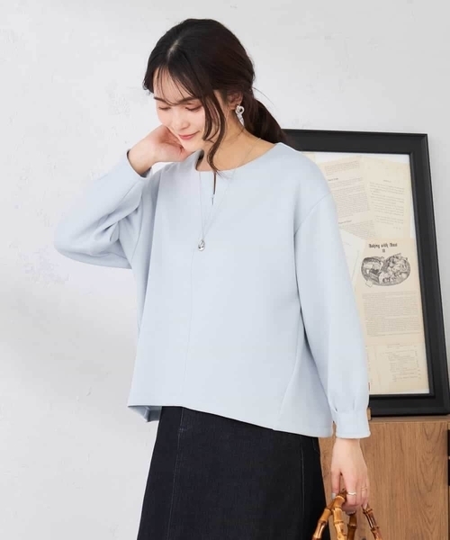 a.v.v（アーヴェヴェ）の「ZIP付きダンボールプルオーバー（スウェット・レディース・アイボリー/ダークインディゴブルー/ネイビー・36/38/40）」の4枚目の写真