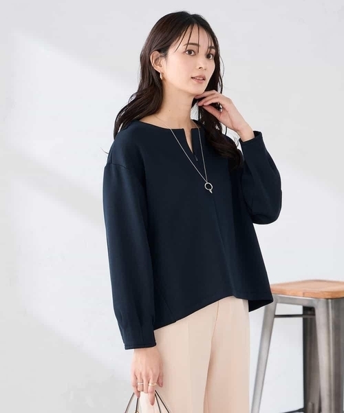 a.v.v（アーヴェヴェ）の「ZIP付きダンボールプルオーバー（スウェット・レディース・アイボリー/ダークインディゴブルー/ネイビー・36/38/40）」の12枚目の写真