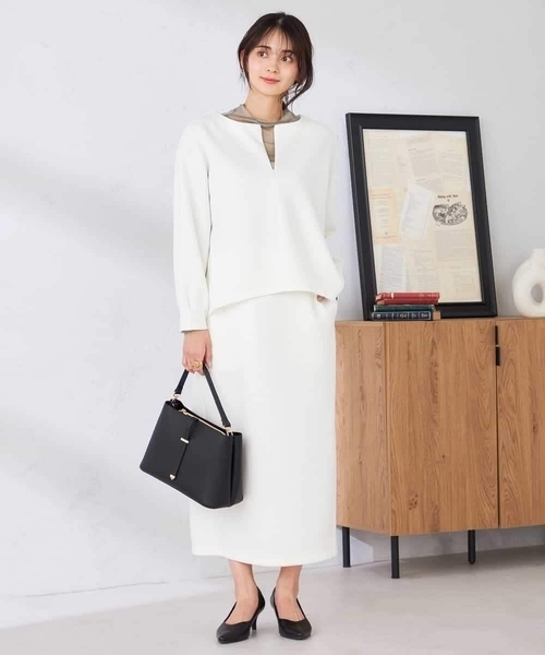 a.v.v（アーヴェヴェ）の「ZIP付きダンボールプルオーバー（スウェット・レディース・アイボリー/ダークインディゴブルー/ネイビー・36/38/40）」の21枚目の写真