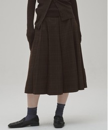 Pleats Bermuda Pants