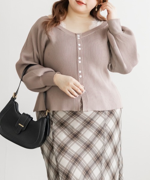 CLETTE（クレット）の「CLETTEオリジナルレースレイヤード風フロントボタンニット（ニット/セーター・レディース・チャコールグレー/ブルー/ピンク・4L/3L/LL）」の3枚目の写真