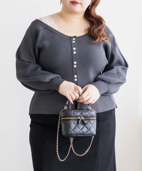 CLETTE（クレット）の「CLETTEオリジナルレースレイヤード風フロントボタンニット（ニット/セーター・レディース・チャコールグレー/ブルー/ピンク・4L/3L/LL）」の4枚目の写真