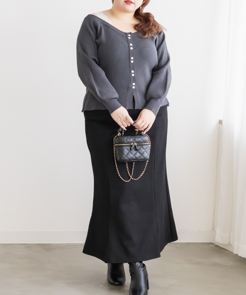 CLETTE（クレット）の「CLETTEオリジナルレースレイヤード風フロントボタンニット（ニット/セーター・レディース・チャコールグレー/ブルー/ピンク・4L/3L/LL）」の6枚目の写真