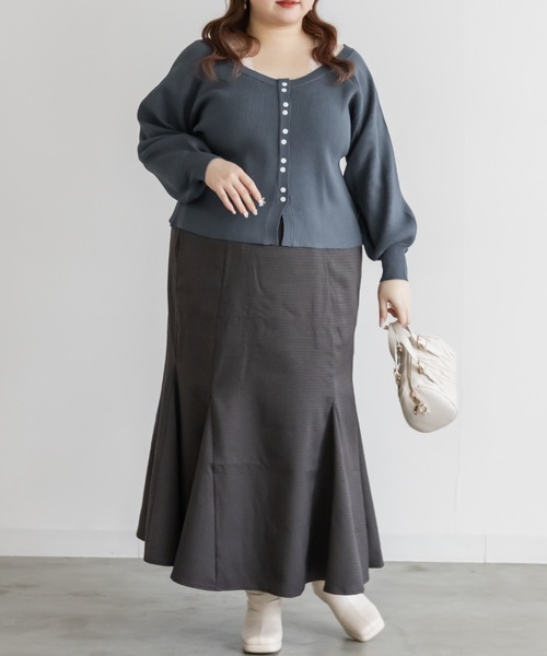 CLETTE（クレット）の「CLETTEオリジナルレースレイヤード風フロントボタンニット（ニット/セーター・レディース・チャコールグレー/ブルー/ピンク・4L/3L/LL）」の9枚目の写真