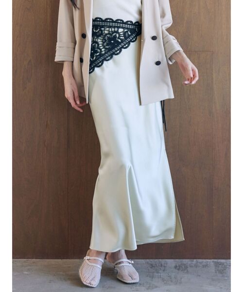 LAGUNAMOON（ラグナムーン）の「スリットサテンナロースカート（スカート・レディース・イエロー/アイボリー/ミント・MEDIUM/SMALL）」の3枚目の写真