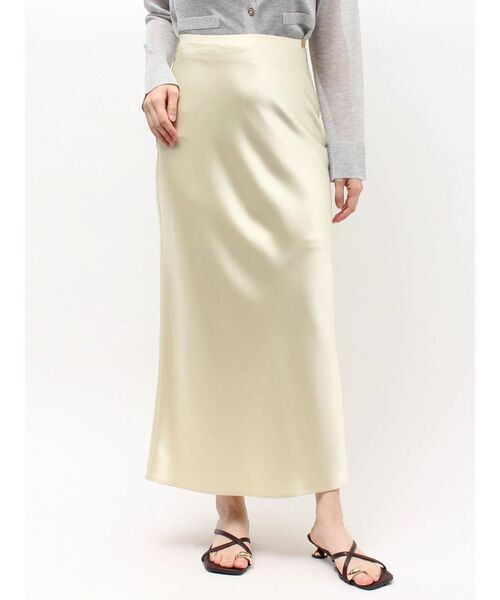 LAGUNAMOON(ラグナムーン)の「【接触冷感】スリットサテンナロースカート 【夏服】【オフィスカジュアル】(スカート・レディース・イエロー/アイボリー/ミント・MEDIUM/SMALL)」の15枚目の写真