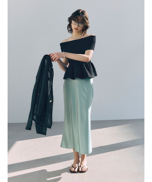 LAGUNAMOON(ラグナムーン)の「【接触冷感】スリットサテンナロースカート 【夏服】【オフィスカジュアル】(スカート・レディース・イエロー/アイボリー/ミント・MEDIUM/SMALL)」の1枚目の写真