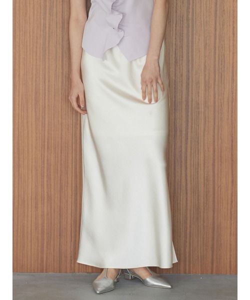 LAGUNAMOON(ラグナムーン)の「【接触冷感】スリットサテンナロースカート 【夏服】【オフィスカジュアル】(スカート・レディース・イエロー/アイボリー/ミント・MEDIUM/SMALL)」の12枚目の写真