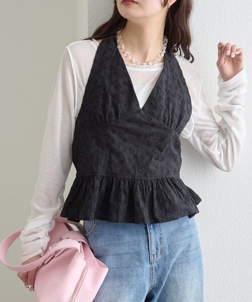 mystic（ミスティック）の「コットン刺繍ホルターネック（シャツ/ブラウス・レディース・オフホワイト/ピンク/ブラック・FREE）」の2枚目の写真