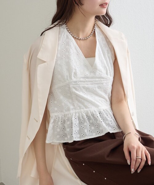 mystic（ミスティック）の「コットン刺繍ホルターネック（シャツ/ブラウス・レディース・オフホワイト/ピンク/ブラック・FREE）」の4枚目の写真