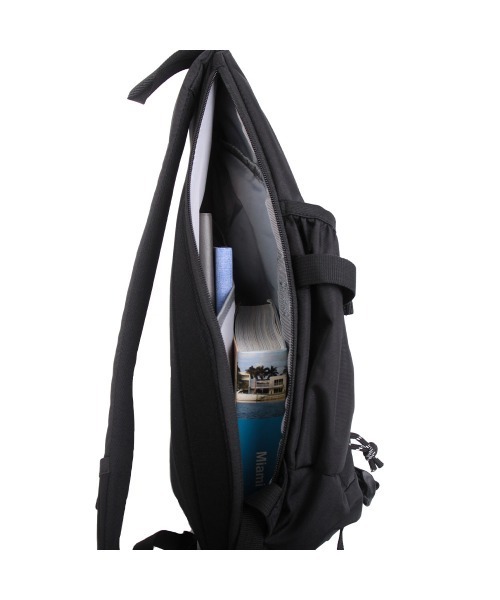 Columbia(コロンビア)の「撥水 ボディーバッグ サコッシュ 8L(ボディバッグ/ウエストポーチ・メンズ・グレー/ブラック/カーキ・FREE)」の16枚目の写真