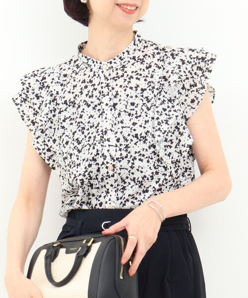 MICO COULIER（ミコクリエ）の「肩フリルブラウス（シャツ/ブラウス・レディース・ホワイト系その他/ブラック系その他・38）」の4枚目の写真