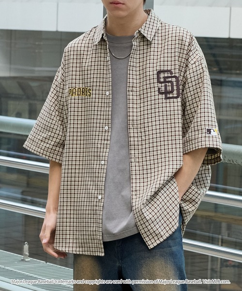MLB(メジャーリーグベースボール)の「MLB/メジャーリーグベースボール 別注 ロゴ刺繍 アソートチェック オーバーサイズ レギュラーカラー半袖シャツ(シャツ/ブラウス・メンズ・ブラック系/ベージュ系/ブラック/ブラウン/レッド/ネイビー系/グレー・M/L)」の13枚目の写真