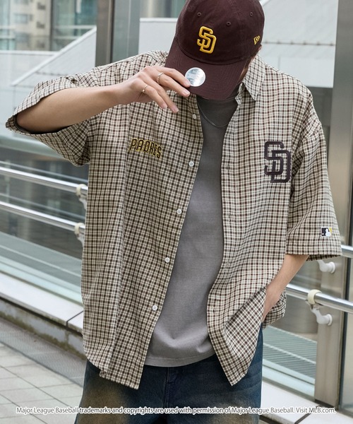 MLB(メジャーリーグベースボール)の「MLB/メジャーリーグベースボール 別注 ロゴ刺繍 アソートチェック オーバーサイズ レギュラーカラー半袖シャツ(シャツ/ブラウス・メンズ・ブラック系/ベージュ系/ブラック/ブラウン/レッド/ネイビー系/グレー・M/L)」の15枚目の写真