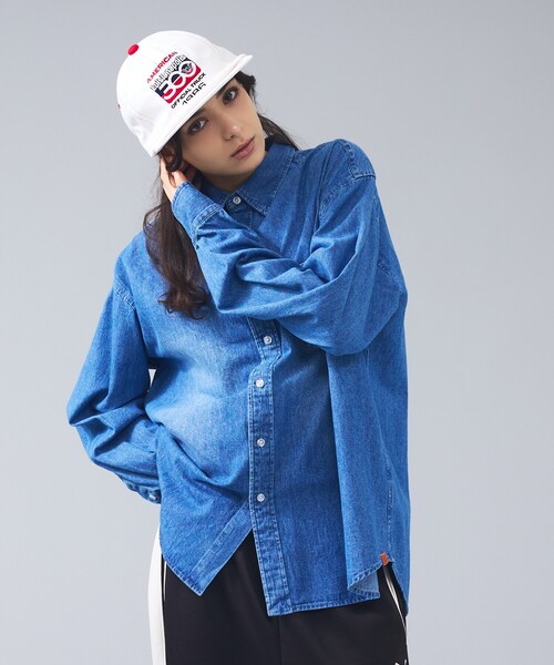 UNIVERSAL OVERALL(ユニバーサルオーバーオール)の「【UNIVERSAL OVERALL / ユニバーサルオーバーオール】リラックスフィット デニムシャツ / ユニセックス(シャツ/ブラウス・メンズ・ブルー・L/M)」の2枚目の写真