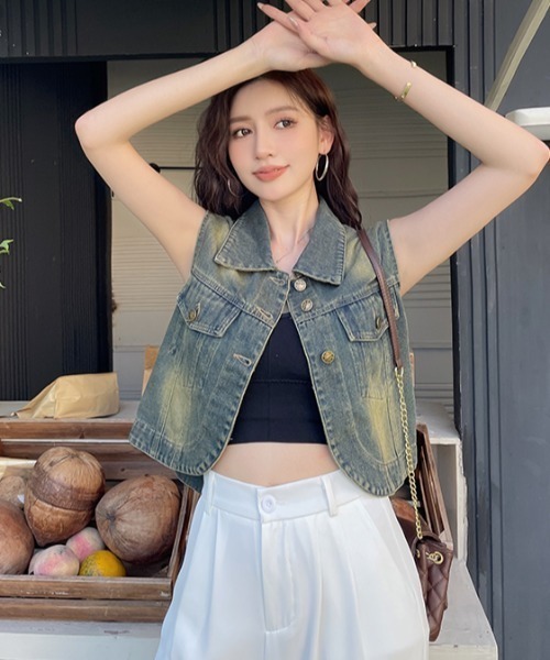 emi+(エミプラス)の「ショート丈デニムベスト(ベスト・レディース・インディゴブルー/ブルー・FREE)」の19枚目の写真