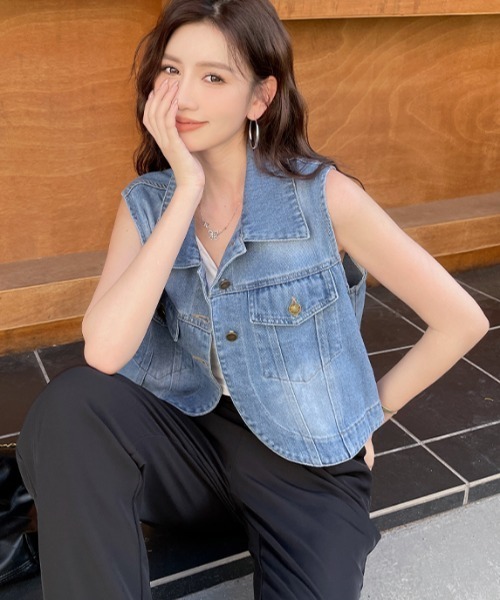 emi+(エミプラス)の「ショート丈デニムベスト(ベスト・レディース・インディゴブルー/ブルー・FREE)」の13枚目の写真