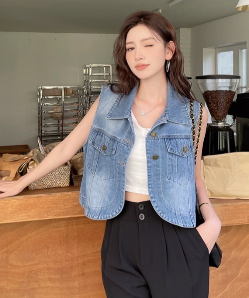 emi+(エミプラス)の「ショート丈デニムベスト(ベスト・レディース・インディゴブルー/ブルー・FREE)」の3枚目の写真