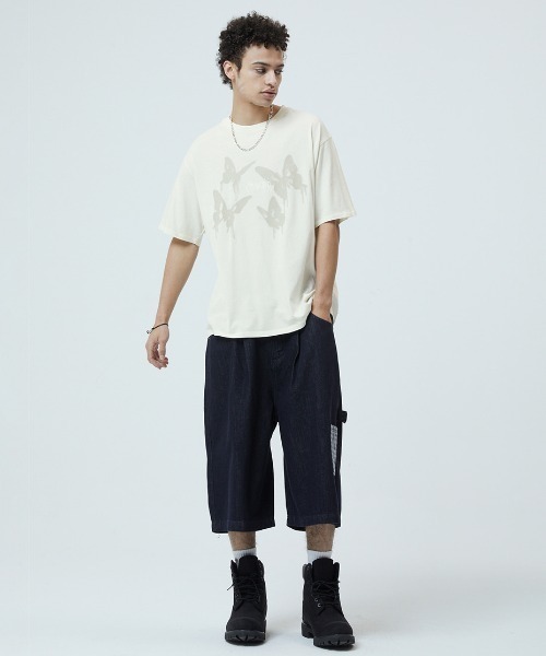 MAHAGRID(マハグリッド)の「『mahagrid/マハグリッド』PIGMENT BUTTERFLY GOTH TEE/ピグメント バタフライ ゴス Tシャツ(Tシャツ/カットソー・レディース・アイボリー/チャコールグレー・M)」の3枚目の写真