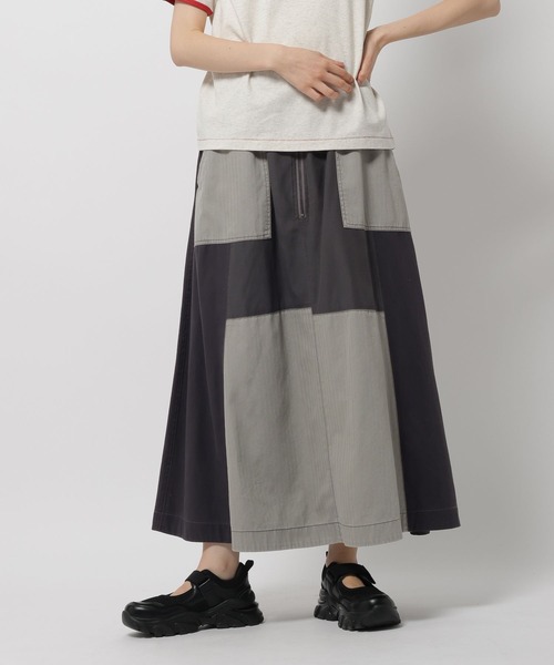 niko and...（ニコアンド）の「リメイクライクセミフレアスカート（スカート・レディース・アイボリー/カーキ/チャコール・FREE）」の6枚目の写真