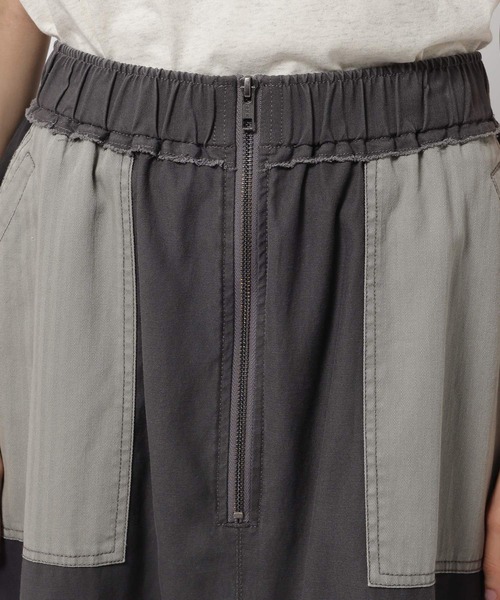 niko and...（ニコアンド）の「リメイクライクセミフレアスカート（スカート・レディース・アイボリー/カーキ/チャコール・FREE）」の14枚目の写真