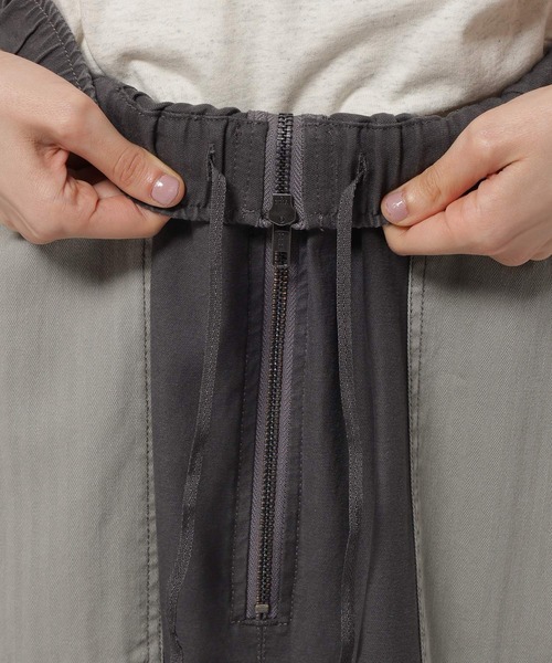 niko and...（ニコアンド）の「リメイクライクセミフレアスカート（スカート・レディース・アイボリー/カーキ/チャコール・FREE）」の19枚目の写真