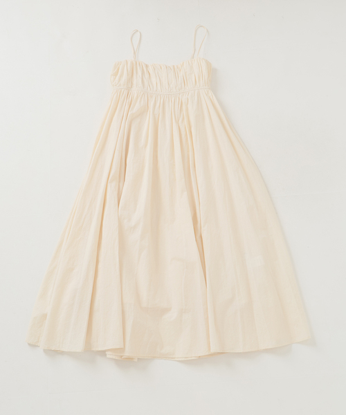 La TOTALITE（ラトータリテ）の「《WEB限定》【洗える】ギャザーキャミワンピース（ワンピース・レディース・ブラック/ホワイト/ベージュ・38/36）」の4枚目の写真