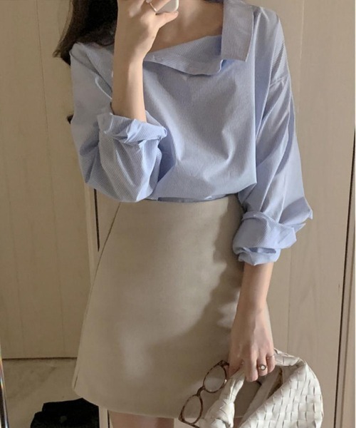 mielu(ミエル)の「アシンメトリーカラーストライプシャツ(シャツ/ブラウス・レディース・ブルー・LARGE/MEDIUM/SMALL)」の3枚目の写真