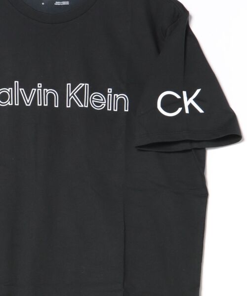 Calvin Klein（カルバン・クライン）の「CALVIN KLEIN 半袖Tシャツ（Tシャツ/カットソー・メンズ・アイボリー/ホワイト/ブラック/ブルー系その他・MEDIUM/SMALL/LARGE/X-LARGE）」の6枚目の写真