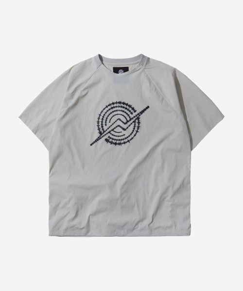 KALAPATTHAR(カラパタール)の「Woven Logo Back Pocket T-Shirt - Light Gray(Tシャツ/カットソー・メンズ・その他・MEDIUM/LARGE/X-LARGE)」の2枚目の写真
