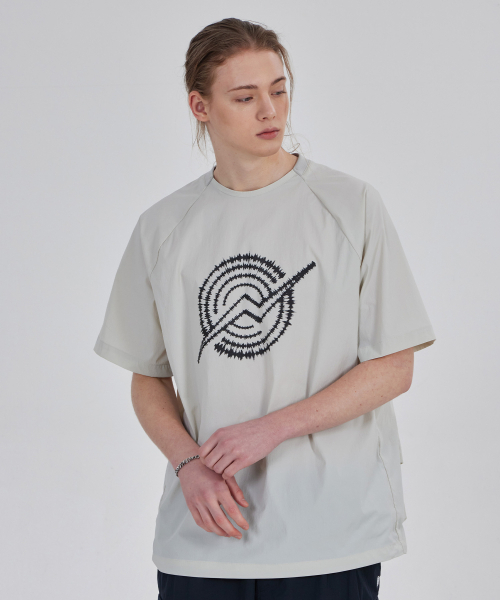 KALAPATTHAR(カラパタール)の「Woven Logo Back Pocket T-Shirt - Light Gray(Tシャツ/カットソー・メンズ・その他・MEDIUM/LARGE/X-LARGE)」の5枚目の写真