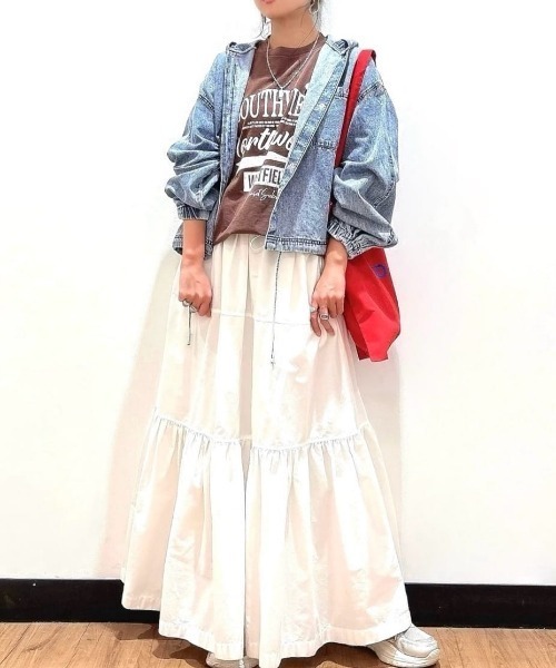 Right-on(ライトオン)の「HONEYSUCKLE ROSE(ハニーサックルローズ)アシッド加工ロゴプリントTシャツ(Tシャツ/カットソー・レディース・ネイビー/ブラウン/ダークグレー/キナリ・S/M/L)」の16枚目の写真