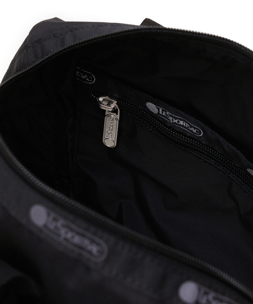 LeSportsac（レスポートサック）の「RUFFLE EVERYDAY SM SATCHEL ブラックレースラッフル（ショルダーバッグ・レディース・ブラック・FREE）」の8枚目の写真