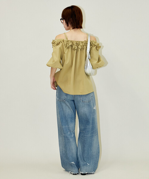 PUBLUX（パブリュクス）の「PUBLUX/パブリュクス フリル オフショル ブラウス　限定展開（Tシャツ/カットソー・レディース・ベージュ/チャコールグレー/オフホワイト・ﾌﾘ-）」の10枚目の写真