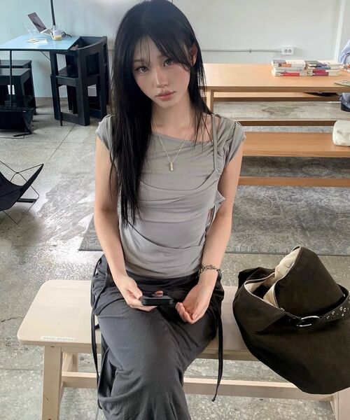 FLAREUP(フレアアップ)の「Layered Bustier T-Shirt (FL-108_Charcoal)(Tシャツ/カットソー・レディース・チャコールグレー・OS)」の22枚目の写真