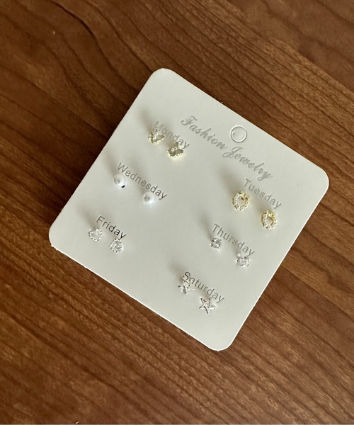 apres jour clair(アプレジュールクレア)の「【apres jour clair】ウィークリーピアス(ピアス(両耳用)・レディース・シルバー/ゴールド/その他・FREE)」の2枚目の写真