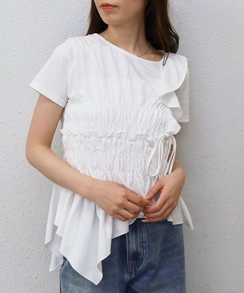 archives(アルシーヴ)の「【アシメフリルで視線を惹く主役TEE】アシメギャザーフリルTEE(Tシャツ/カットソー・レディース・クリーム/ブラック/オフホワイト・MEDIUM)」の16枚目の写真